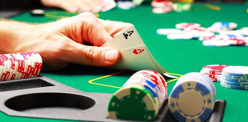 Hướng dẫn chơi chuẩn Poker